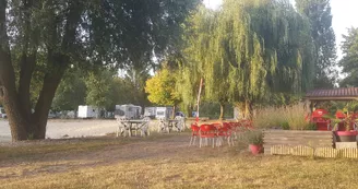 Terrain de camping.jpg Terrain de camping.jpg