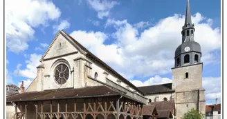 Eglise de Bar-sur-Aube.jpg Eglise de Bar-sur-Aube.jpg