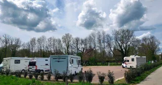 Aire de camping-car.jpg
