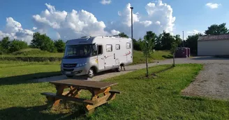 aire de camping-car Champignol-lez-Mondeville.jpg aire de camping-car Champignol-lez-Mondeville.jpg