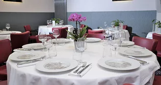 table cygne de la croix.jpg