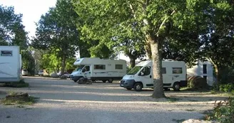Aire de camping-car municipale de Sauveterre-de-Rouergue