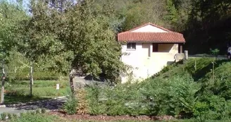 Gîte d'étape paisible en bordure du Tarn Gîte d'étape paisible en bordure du Tarn