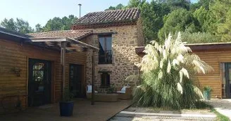 L'Amourier, entrée extérieure