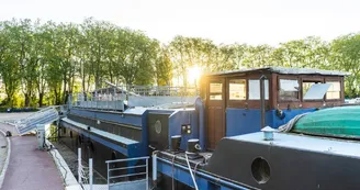 Péniche Didascalie Péniche Didascalie