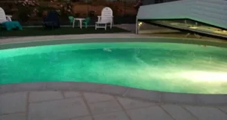 Laroclya Piscine éclairée, Quevillon, Lilhac Laroclya Piscine éclairée, Quevillon, Lilhac