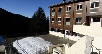 Village-vacances-Les pierres blanches-Boutx-Bâtiment