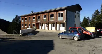 Village-vacances-Les pierres blanches-Boutx-Bâtiment