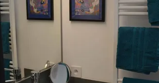 Chambre d'hôtes Le petit Couvent -Salle de bains L'Isle en Dodon Chambre d'hôtes Le petit Couvent -Salle de bains L'Isle en Dodon