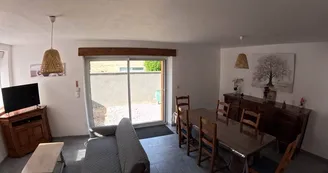 Gîte des 4 saisons : Salle à manger Gîte des 4 saisons : Salle à manger