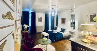 Suite Notre Dame : Chambre Henri de la Tour d'Auvergne Vicomte de Turenne Suite Notre Dame : Chambre Henri de la Tour d'Auvergne Vicomte de Turenne
