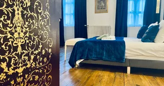 Suite Notre Dame : Chambre Henri de la Tour d'Auvergne Vicomte de Turenne Suite Notre Dame : Chambre Henri de la Tour d'Auvergne Vicomte de Turenne