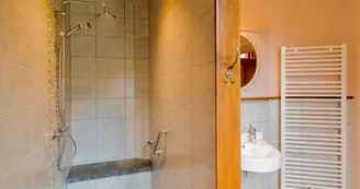 Salle de bain - Chambres d'hôtes Château Le Risdoux Salle de bain - Chambres d'hôtes Château Le Risdoux