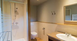 Salle de bain - Chambres d'hôtes Château le Risdoux Salle de bain - Chambres d'hôtes Château le Risdoux