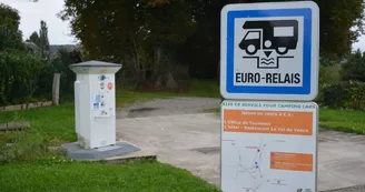 Aire de camping car de Launois sur Vence Aire de camping car de Launois sur Vence