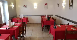 Salle de restaurant arrière Salle de restaurant arrière