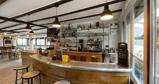 Bar Bar
