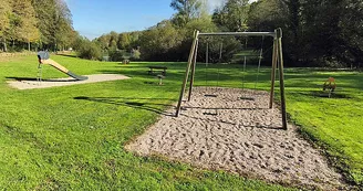 Aire de pique-nique et de jeux à Illoud