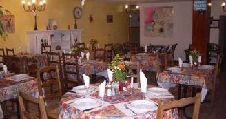 champagne 52 bourg sainte marie  hotel le saint martin brasserie 3._3
