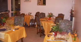 champagne 52 bourg sainte marie  hotel le saint martin restaurant 2._5