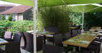 champagne 52 andelot hotel le cantarel terrasse 3230._1