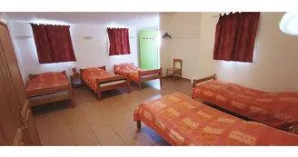 CHAMBRE 5 PERS- GITE BENJAMIN CHAMBRE 5 PERS- GITE BENJAMIN