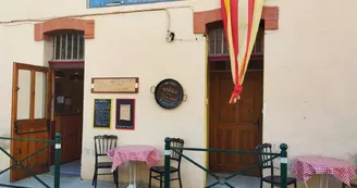 Extérieur du gîte et du restaurant Extérieur du gîte et du restaurant