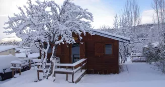 Camping_El_Pailles_Chalet_à_louer_4_personnes_Lupin_Enneigé_18z Camping_El_Pailles_Chalet_à_louer_4_personnes_Lupin_Enneigé_18z