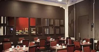 Hôtel Escale Oceania Marseille.jpg