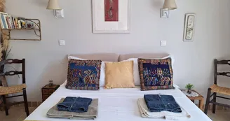 Vintage Provence - La Chambre Lumière