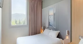 Hôtel B&B Saint Menet Marseille.jpg Hôtel B&B Saint Menet Marseille.jpg