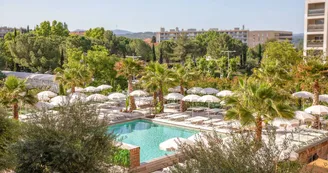 Palm's Pool Club