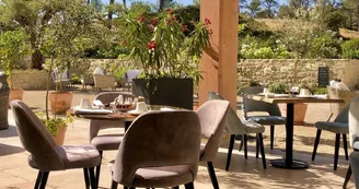 Hôtel Domaine de Valmouriane terrasse