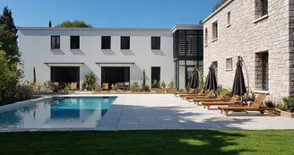 Piscine et terrasse Piscine et terrasse