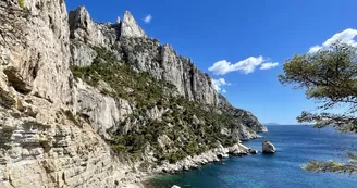 Les Pierres Tombées Calanque de Sugiton Les Pierres Tombées Calanque de Sugiton