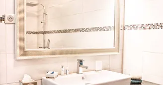 Salle de bain chambre 4