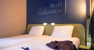 CHAMBRE LITS JUMEAUX