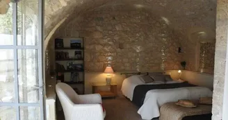 Chambre d'hôtes du Château Grand Callamand Domaine viticole Chambre d'hôtes du Château Grand Callamand Domaine viticole