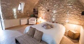 Chambre d'hôtes du Château Grand Callamand Domaine viticole Chambre d'hôtes du Château Grand Callamand Domaine viticole