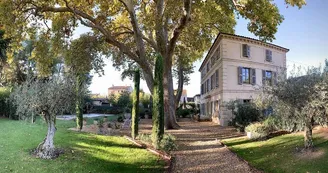 La Bastide de Boulbon La Bastide de Boulbon