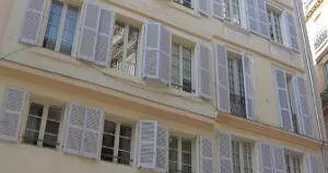 Résidence RésidHotel Vieux Port Marseille.jpg Résidence RésidHotel Vieux Port Marseille.jpg