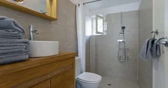 Le Petit Rougadou salle de douche Le Petit Rougadou salle de douche
