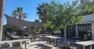 restaurant restaurant