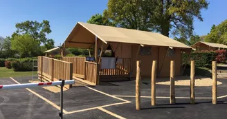Glamping entrée