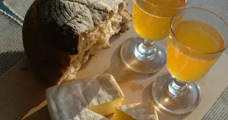 Cidre et fromage de Normandie Cidre et fromage de Normandie