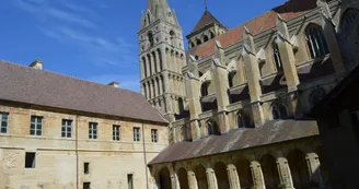 Mairie de Saint-Pierre-en-Auge Mairie de Saint-Pierre-en-Auge