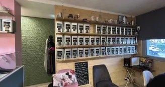Coffee_and_tea_Mur_de_thés_Courseulles