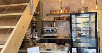 WOM coffee shop Pont-l'Evêque (1) WOM coffee shop Pont-l'Evêque (1)