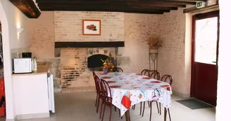 Le Pontaubeau - Vivoin - pièce de vie gîte Le Pontaubeau - Vivoin - pièce de vie gîte