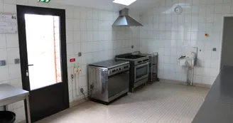 Gîte de groupe Les Gerbaudières - Saint-Christophe-du-Jambet - cuisine Gîte de groupe Les Gerbaudières - Saint-Christophe-du-Jambet - cuisine